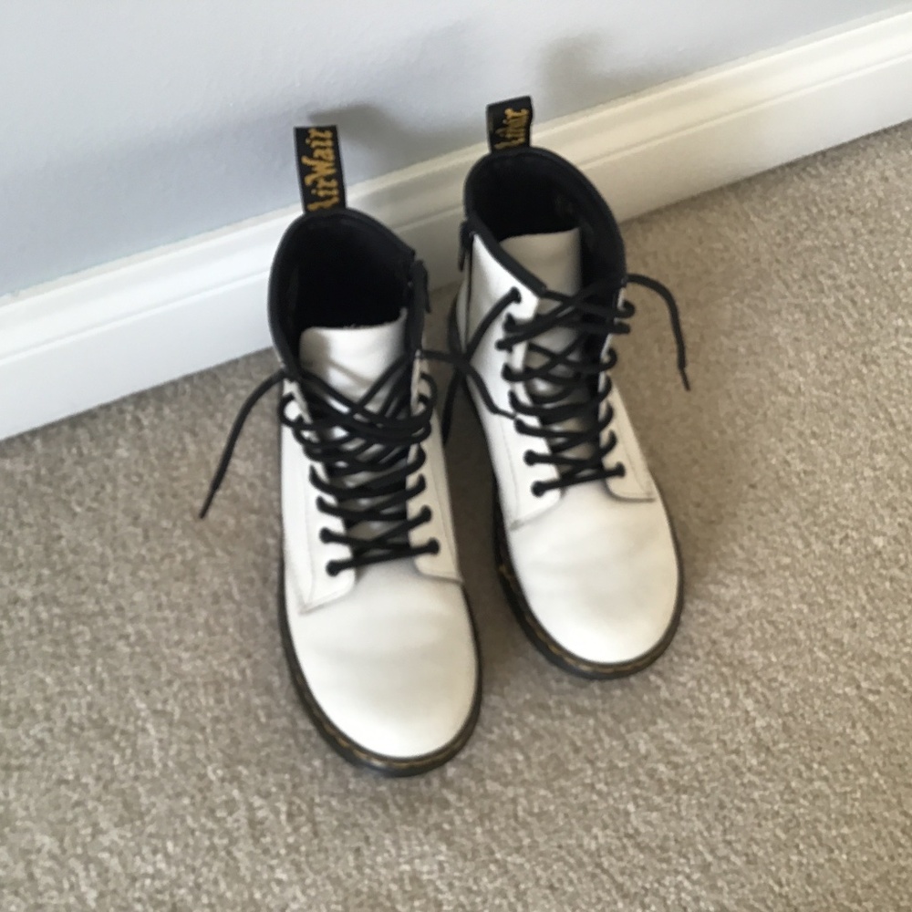 Dr. Martens girls size 3